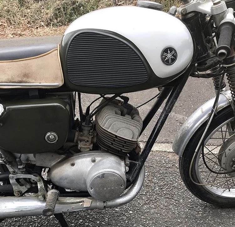 XJR1200 セパハン用　エグリタンク（自家塗装） バイクブロスコミュニティ